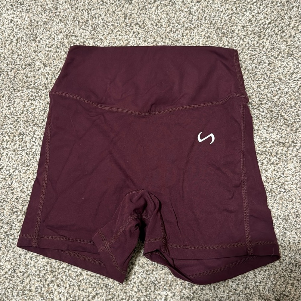 TLF apparel 6 inch workout shorts, size small